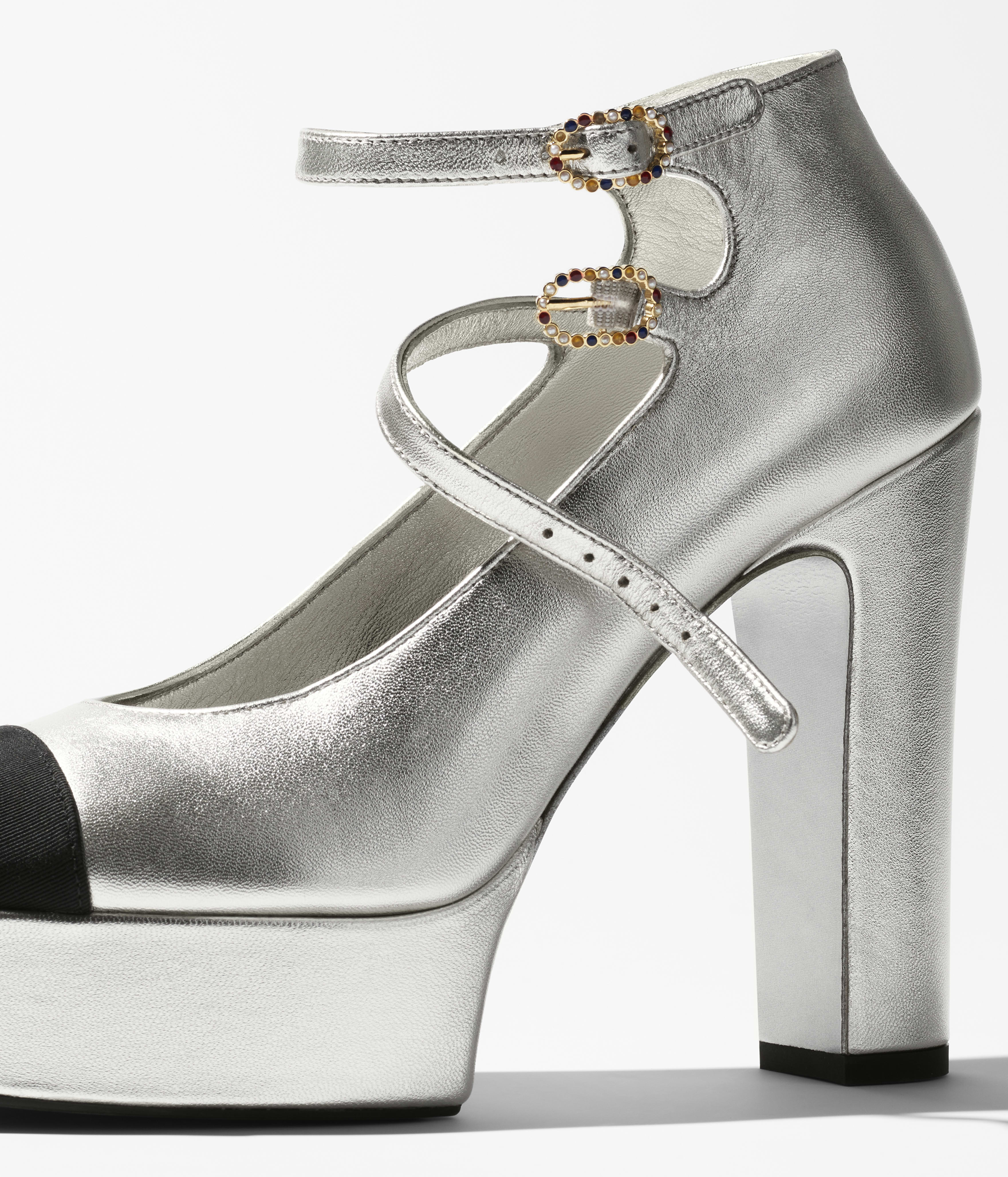 Mary Janes - Zilver & zwart - Gelamineerd lamsleer & grosgrain - Artistieke weergave 4